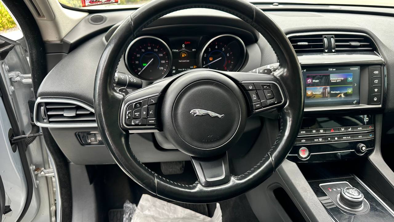 JAGUAR F-PACE PREMIUM 2017