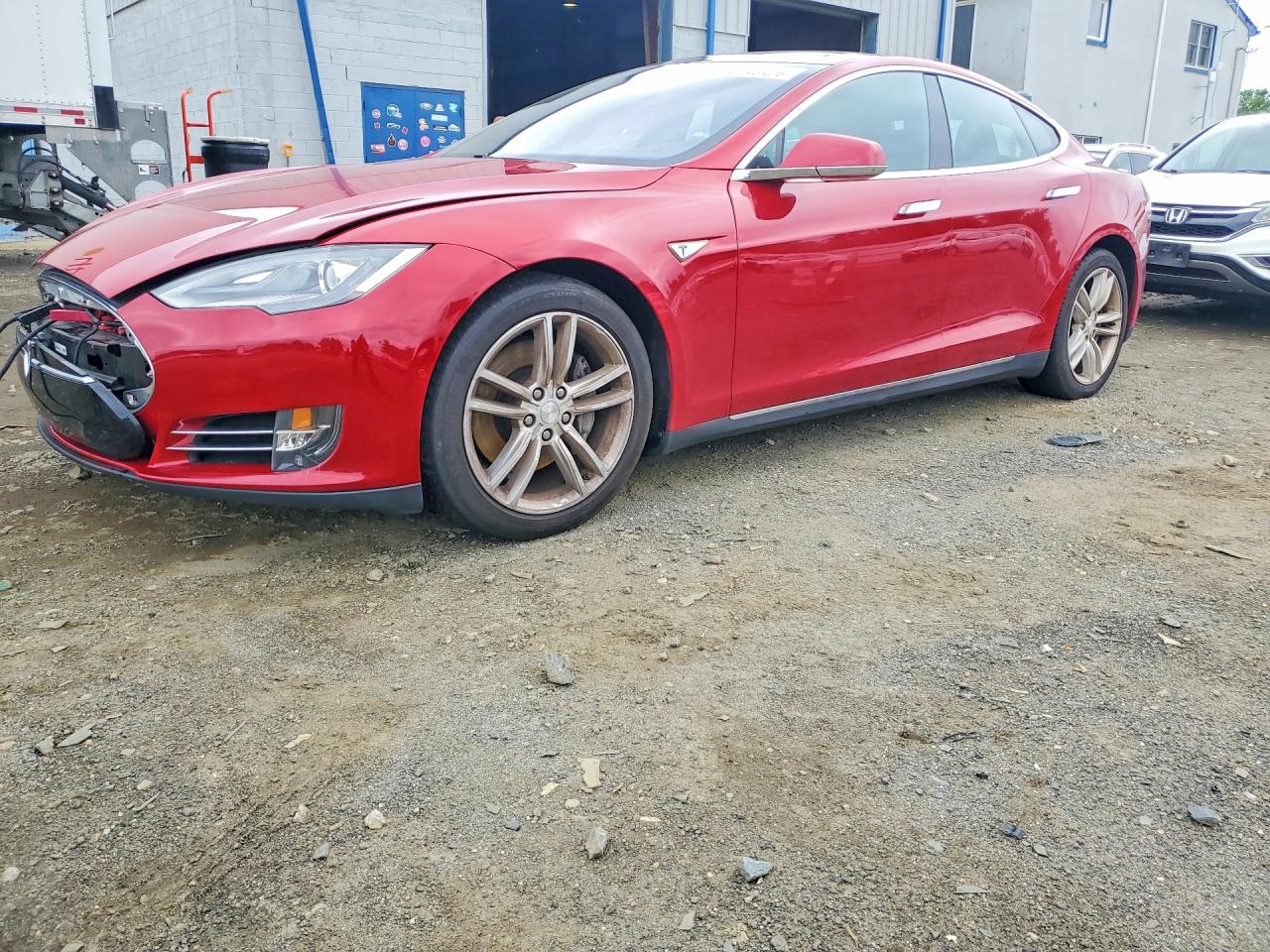 TESLA MODEL S 2015