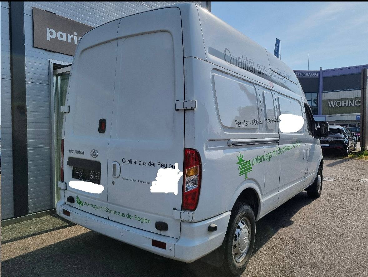 MAXUS EV80 2021