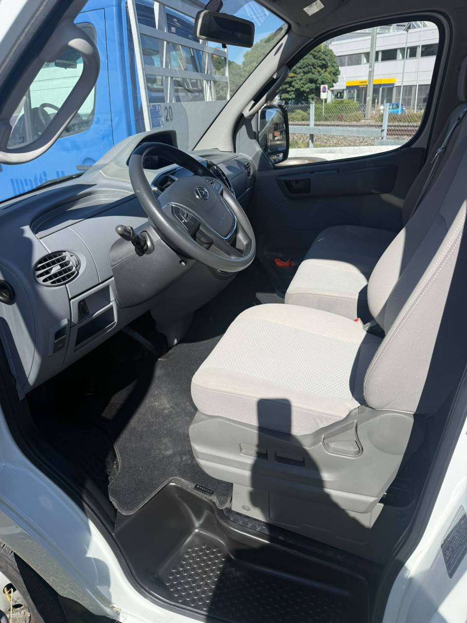 MAXUS EV80 2020