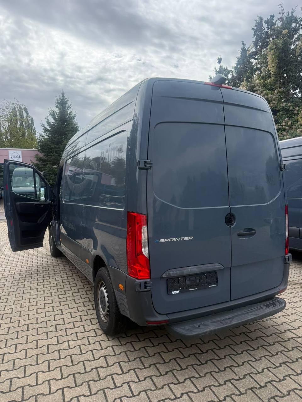 Mercedes-Benz eSprinter 2021