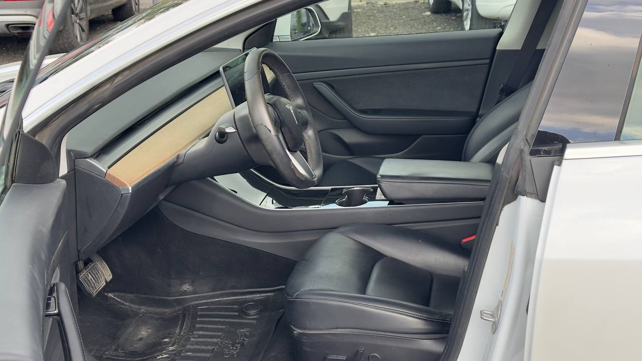 TESLA MODEL 3 2019