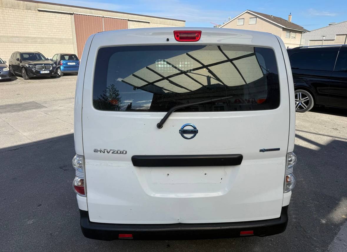 NISSAN e-NV200 2015