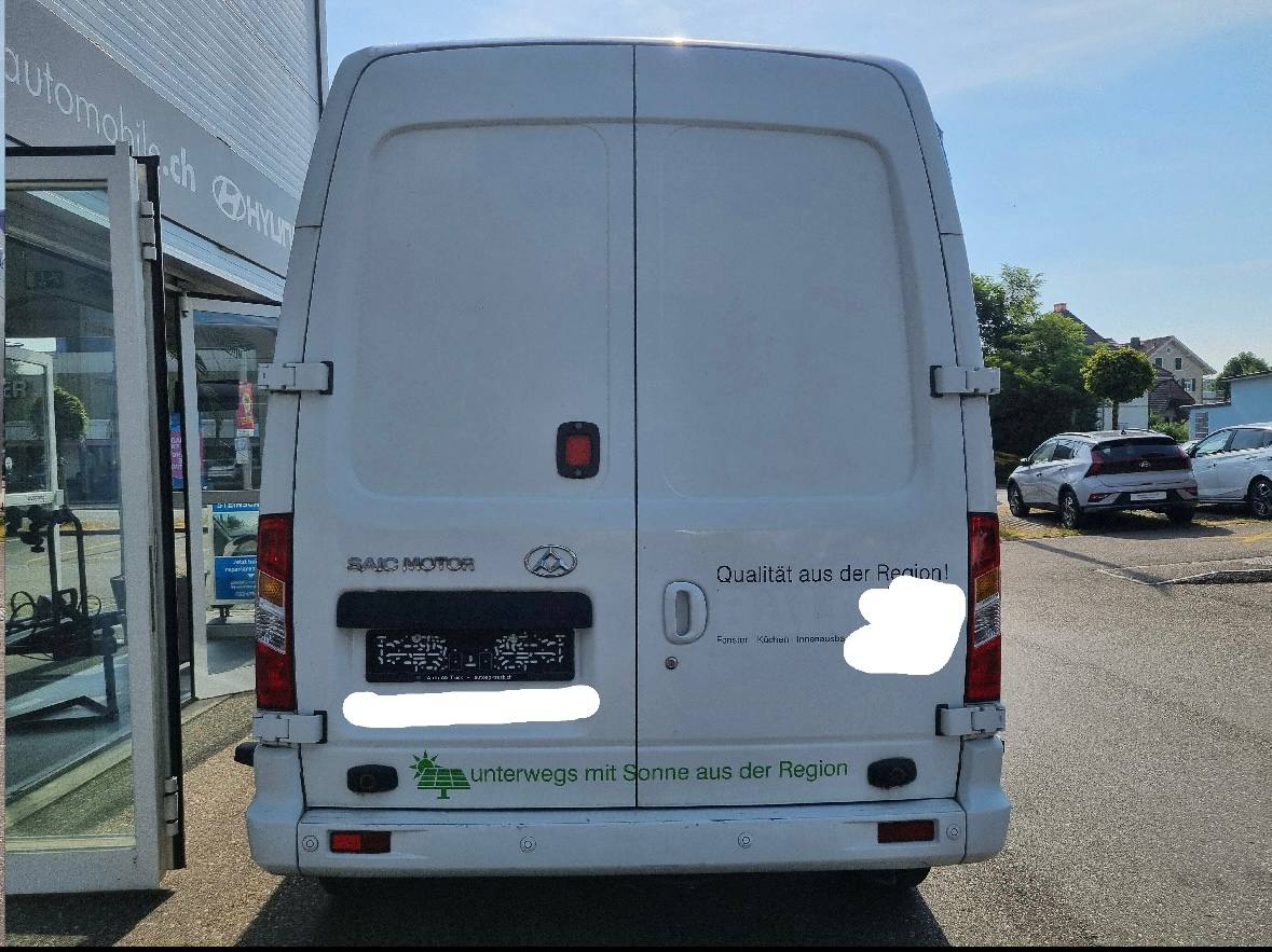 MAXUS EV80 2021