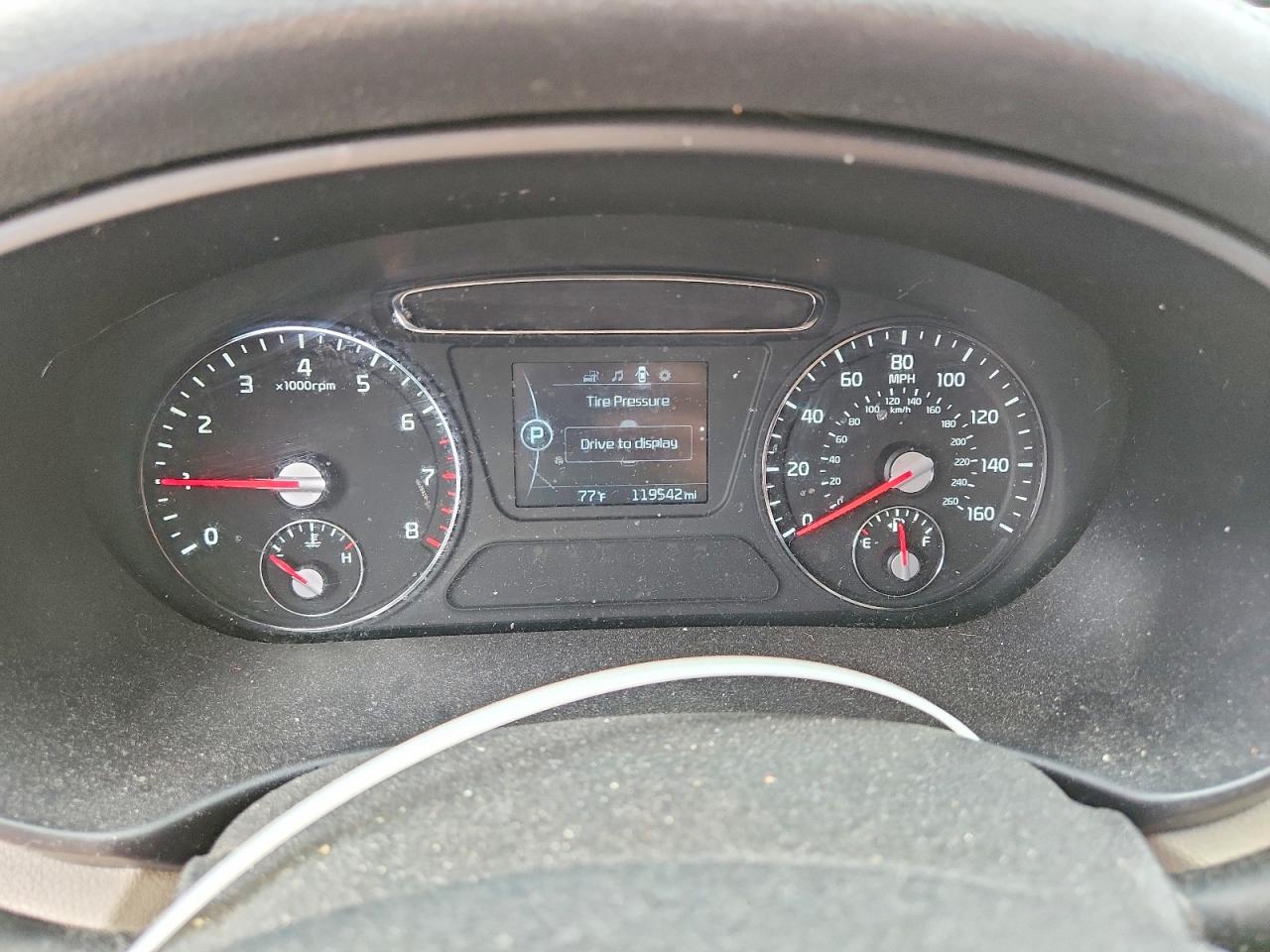 KIA SORENTO LX 2016