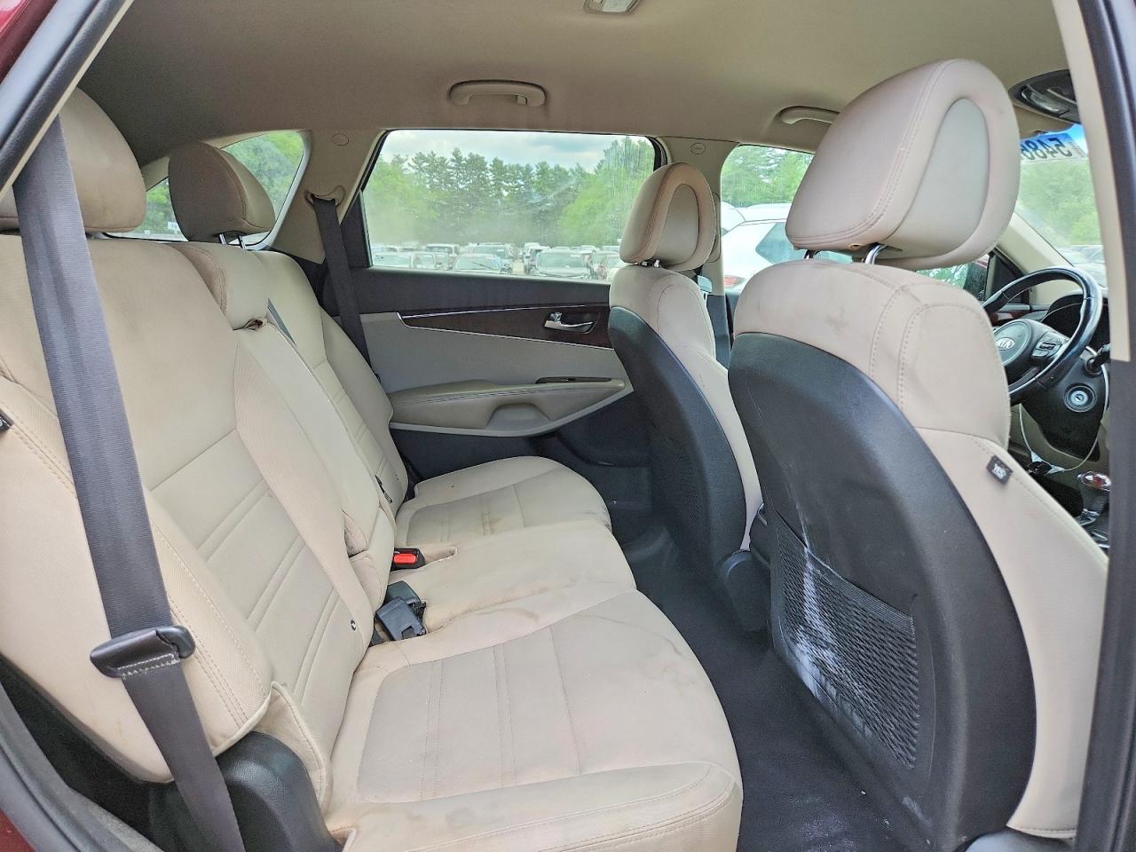 KIA SORENTO LX 2016