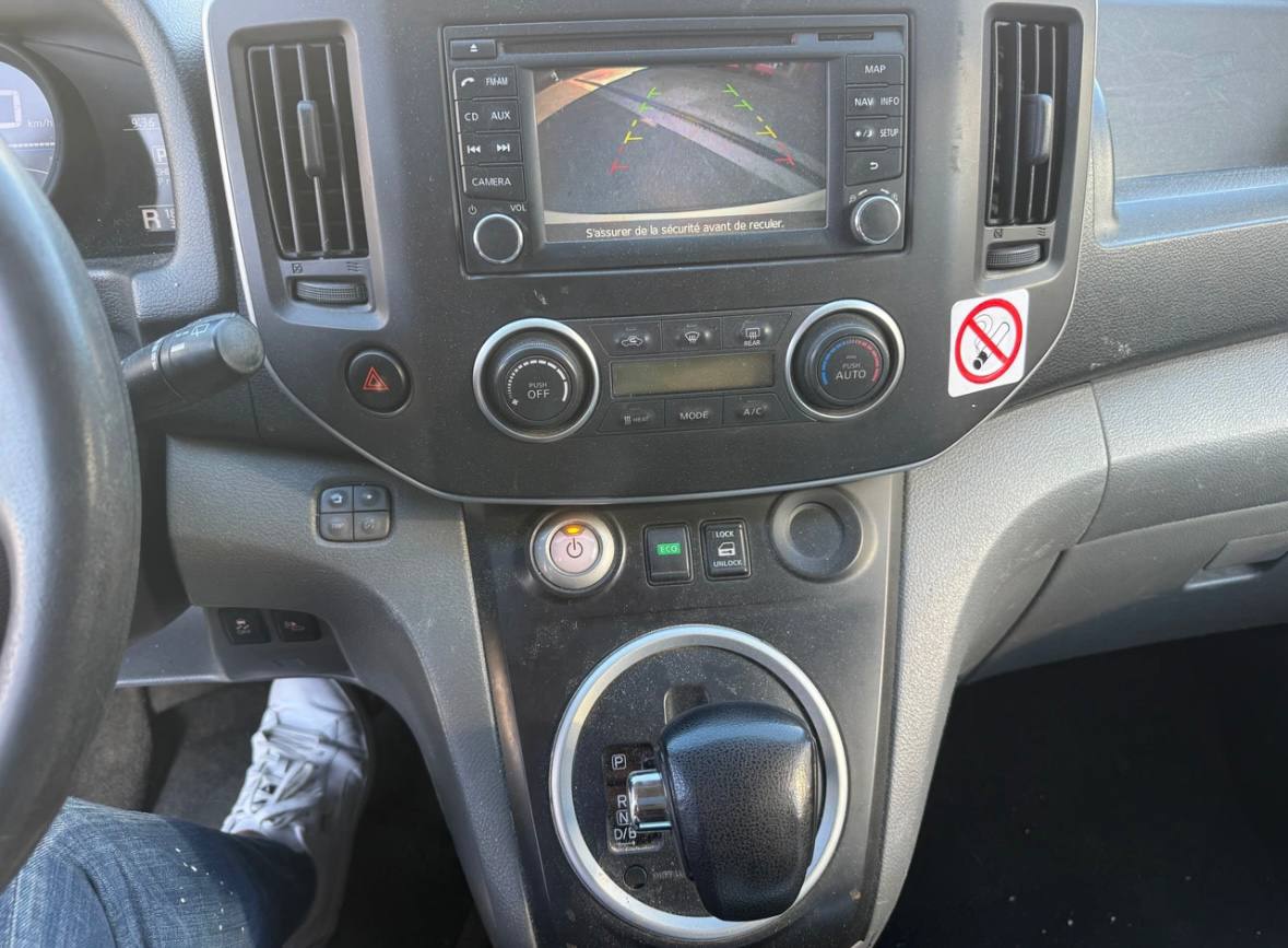NISSAN e-NV200 2015