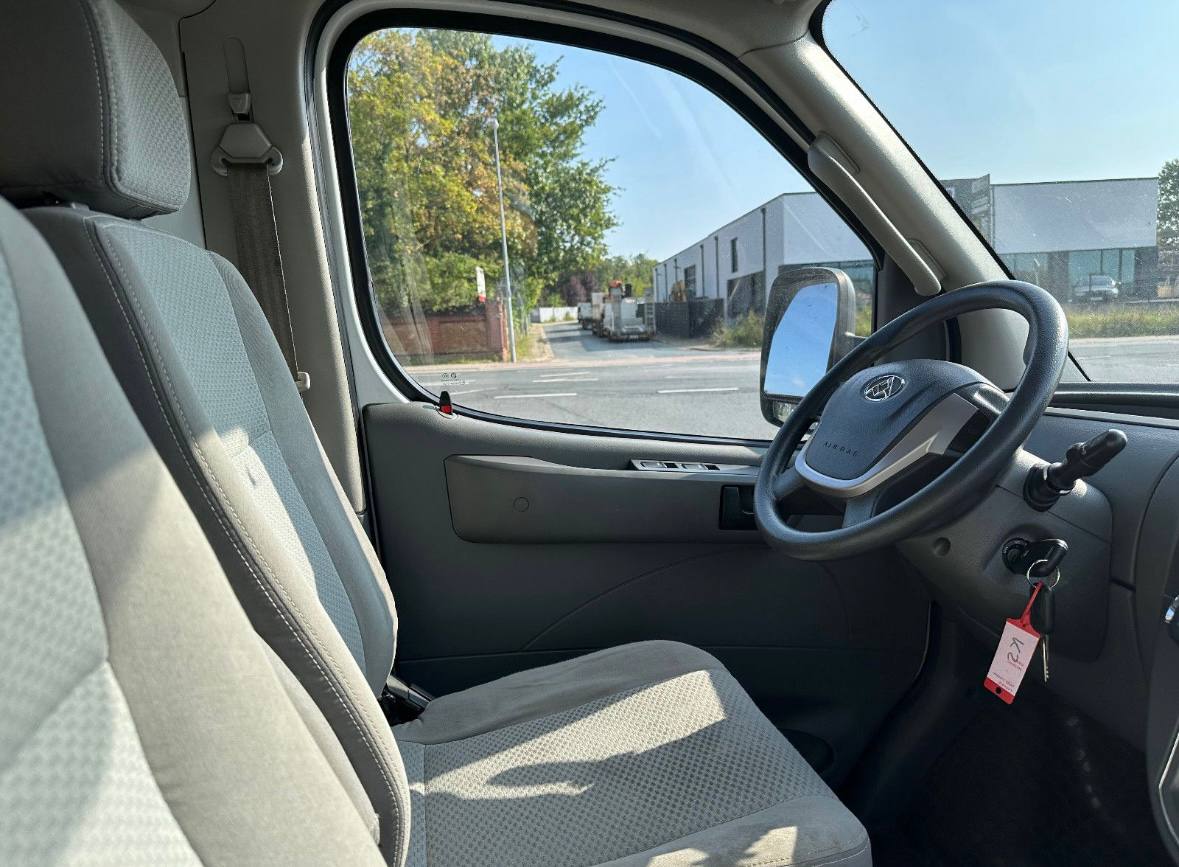 MAXUS EV80 2017