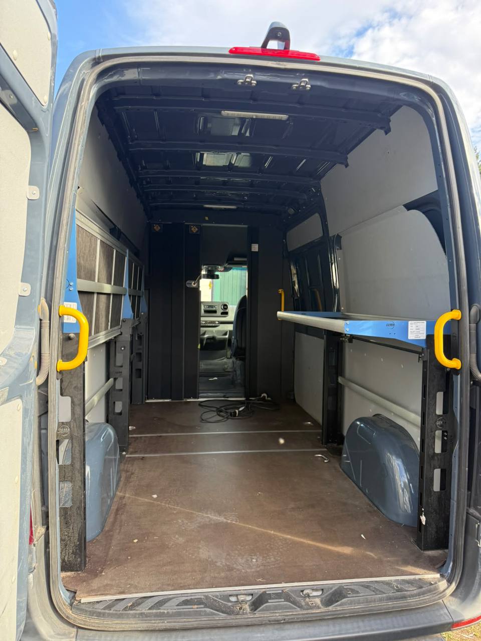 Mercedes-Benz eSprinter 2021