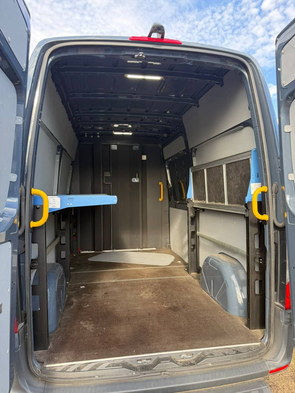 Mercedes-Benz eSprinter 2021