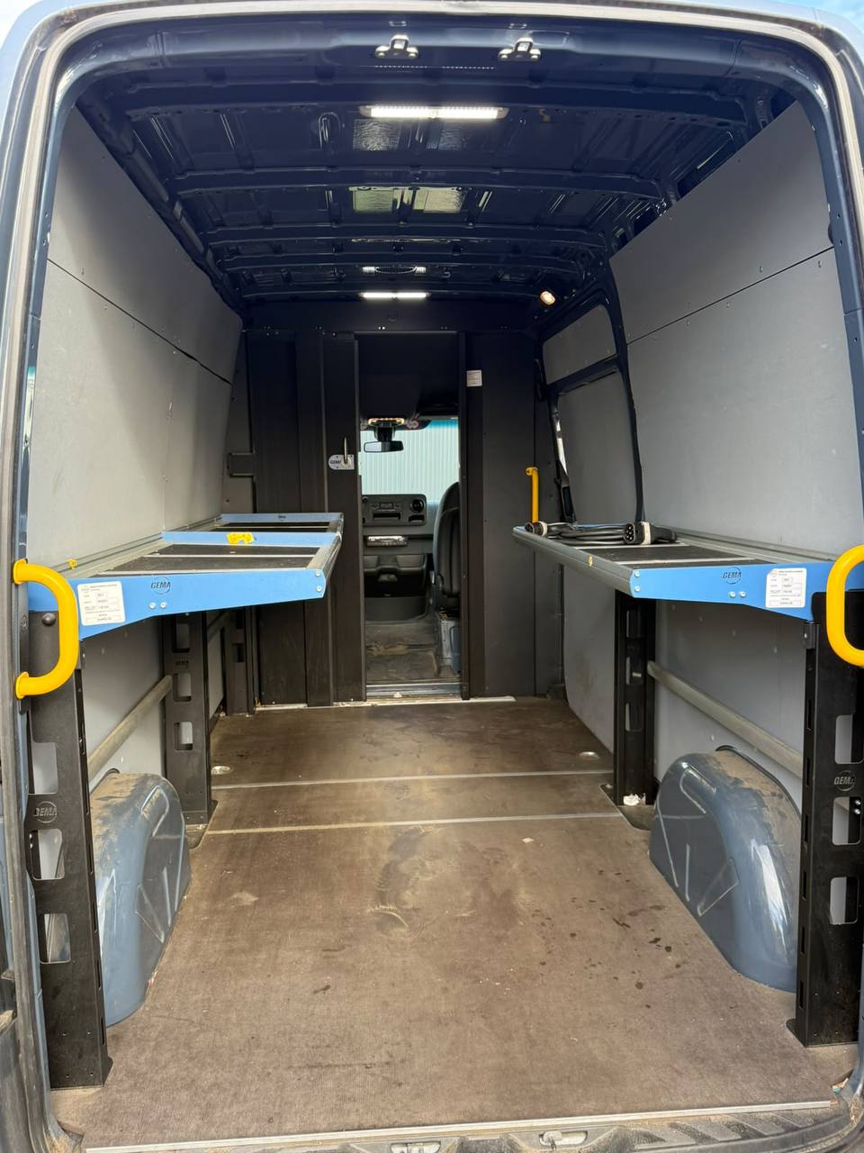 Mercedes-Benz eSprinter 2021